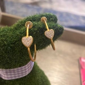 Julie Vos gold hoops with heart embellishment ❤️